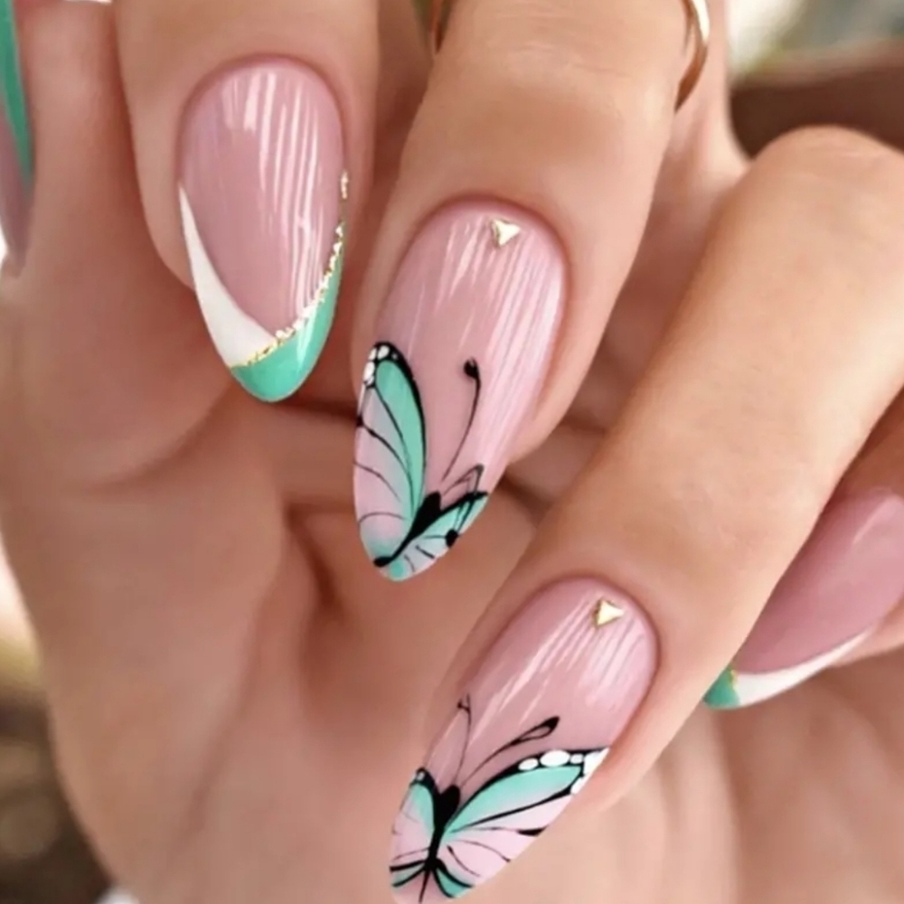 24 Pieces Fake press on nails